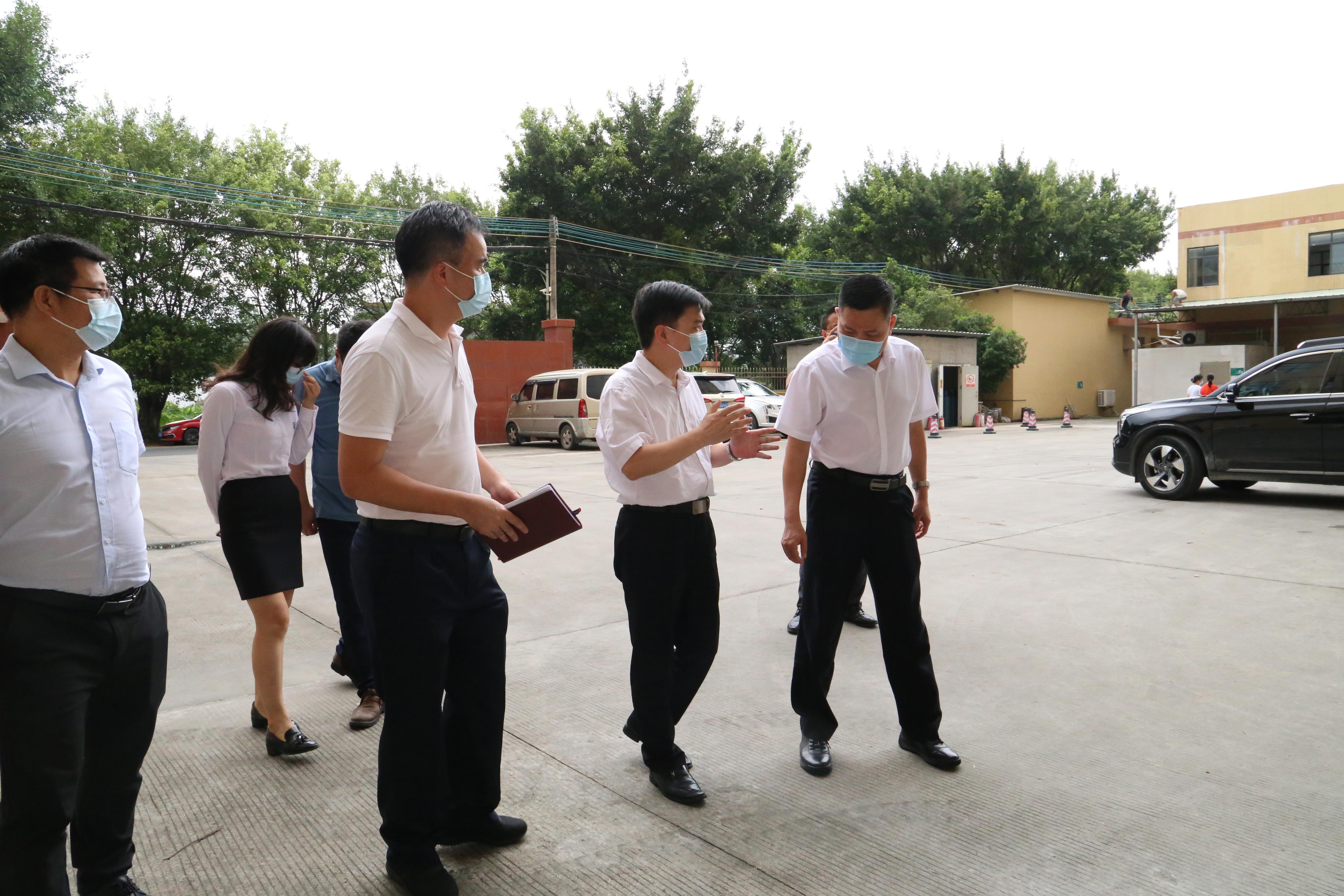 保民生，保就业，保市场主体 | 白云区委副书记邱之仲同志莅临世俱杯app官方入口医药调研指导